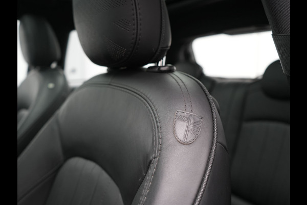 MINI Cooper Electric Yours 33 kWh 184pk | Panodak | Head Up | Harman / Kardon | Camera | Lederen Sportstoelen Verwarmd | Keyless | Apple Carplay | Cruise Control | LED Koplampen | Virtual | Navigatie | DAB |