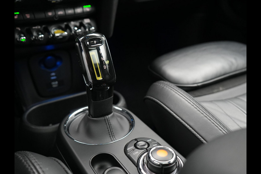 MINI Cooper Electric Yours 33 kWh 184pk | Panodak | Head Up | Harman / Kardon | Camera | Lederen Sportstoelen Verwarmd | Keyless | Apple Carplay | Cruise Control | LED Koplampen | Virtual | Navigatie | DAB |