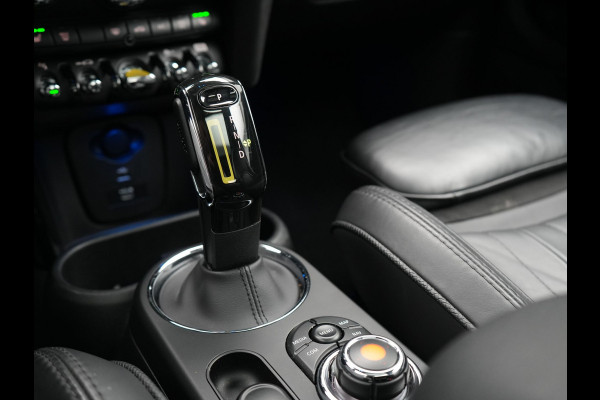 MINI Cooper Electric Yours 33 kWh 184pk | Panodak | Head Up | Harman / Kardon | Camera | Lederen Sportstoelen Verwarmd | Keyless | Apple Carplay | Cruise Control | LED Koplampen | Virtual | Navigatie | DAB |