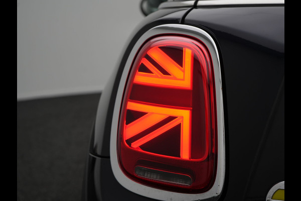MINI Cooper Electric Yours 33 kWh 184pk | Panodak | Head Up | Harman / Kardon | Camera | Lederen Sportstoelen Verwarmd | Keyless | Apple Carplay | Cruise Control | LED Koplampen | Virtual | Navigatie | DAB |
