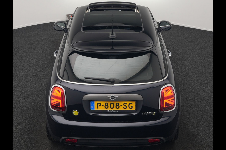 MINI Cooper Electric Yours 33 kWh 184pk | Panodak | Head Up | Harman / Kardon | Camera | Lederen Sportstoelen Verwarmd | Keyless | Apple Carplay | Cruise Control | LED Koplampen | Virtual | Navigatie | DAB |