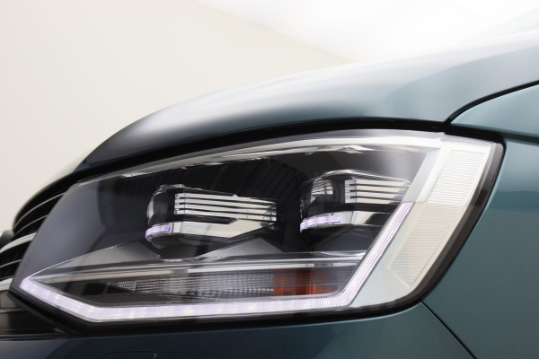 Volkswagen Transporter 2.0 TDI DSG 150 PK Lang Highline 5-Zits, Camera, ACC, LED, Apple Carplay, Verwarmde Voorruit, Trekhaak, 18''