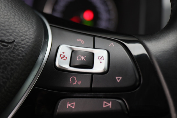 Volkswagen Transporter 2.0 TDI DSG 150 PK Lang Highline 5-Zits, Camera, ACC, LED, Apple Carplay, Verwarmde Voorruit, Trekhaak, 18''