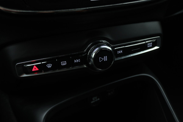 Volvo XC40 1.5 T4 Plug-in Hybrid Inscription Expression Climate, Cruise, Camera, Apple Carplay, DAB, PDC, LED, 18''