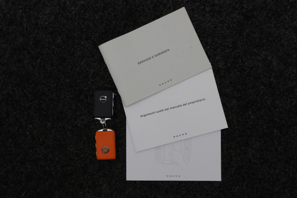 Volvo XC40 1.5 T4 Plug-in Hybrid Inscription Expression Climate, Cruise, Camera, Apple Carplay, DAB, PDC, LED, 18''