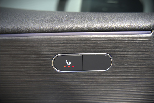 Mercedes-Benz A-Klasse 250 e Premium Plus | Panoramadak | Ambiance Verlichting | Stoelverwarming | Camera | Navigatie | Apple Carplay | Keyless | Cruise Control | DAB |