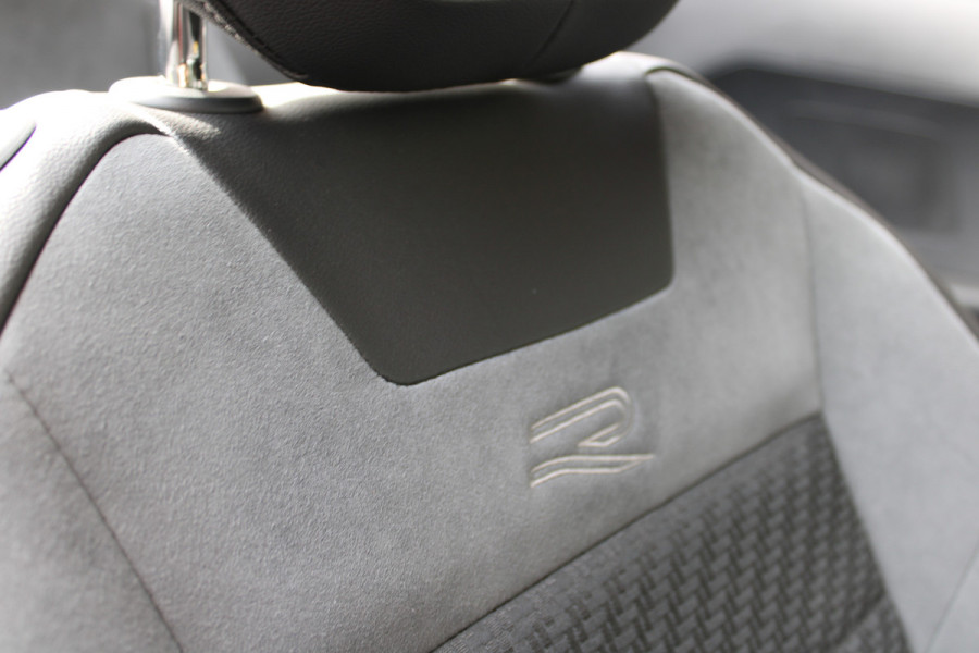 Volkswagen T-Roc Cabrio 1.5 TSI 150PK DSG R-LINE SPORT NAVI/LED/CARPLAY/TREKHAAK