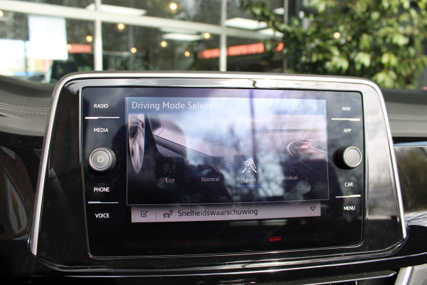 Volkswagen T-Roc Cabrio 1.5 TSI 150PK DSG R-LINE SPORT NAVI/LED/CARPLAY/TREKHAAK