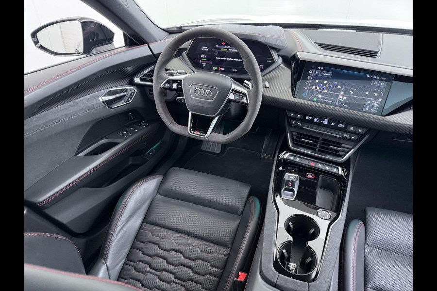 Audi e-tron GT RS 93 kWh | SOH 100%!!!!| PANO | 21 INCH | STOELVENTILATIE & MASSAGE | BANG & OLUFSEN | 360 CAMERA | ADAPTIVE AIR SUSPENSION | LASER  MATRIX LED KOPLAMPEN | VIERWIELBESTURING | HEAD-UP DISPLAY | ADAPTIEVE CRUISE | RIJKLAAR MET 12 MND BOVAG GARANTIE