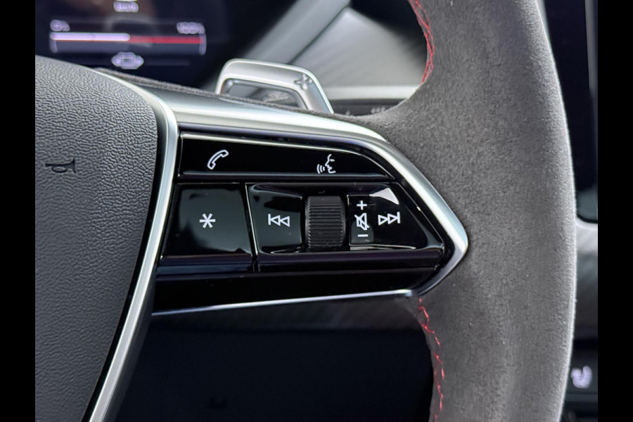 Audi e-tron GT RS 93 kWh | SOH 100%!!!!| PANO | 21 INCH | STOELVENTILATIE & MASSAGE | BANG & OLUFSEN | 360 CAMERA | ADAPTIVE AIR SUSPENSION | LASER  MATRIX LED KOPLAMPEN | VIERWIELBESTURING | HEAD-UP DISPLAY | ADAPTIEVE CRUISE | RIJKLAAR MET 12 MND BOVAG GARANTIE