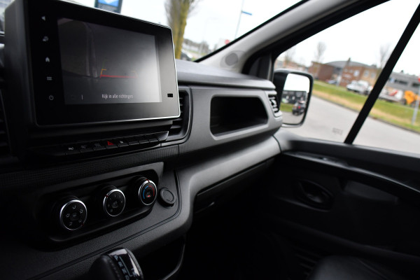 Renault Trafic 2.0 dCi 150 T30 L2H1 PB Edition Camera, Cruise, Carplay, LED, 150pk, Leder, Trekhaak, Automaat, Multimedia, Uniek!