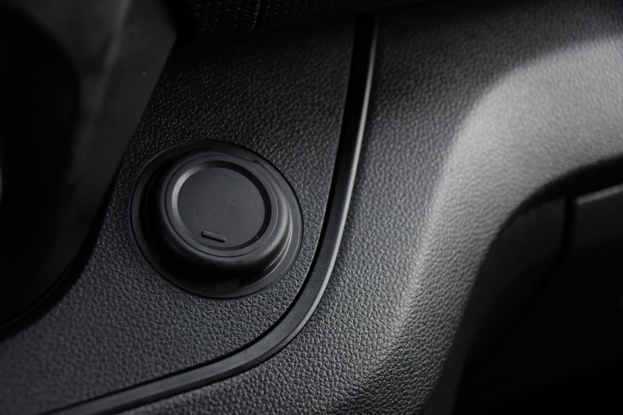 Renault Trafic 2.0 dCi 150 T30 L2H1 PB Edition Camera, Cruise, Carplay, LED, 150pk, Leder, Trekhaak, Automaat, Multimedia, Uniek!