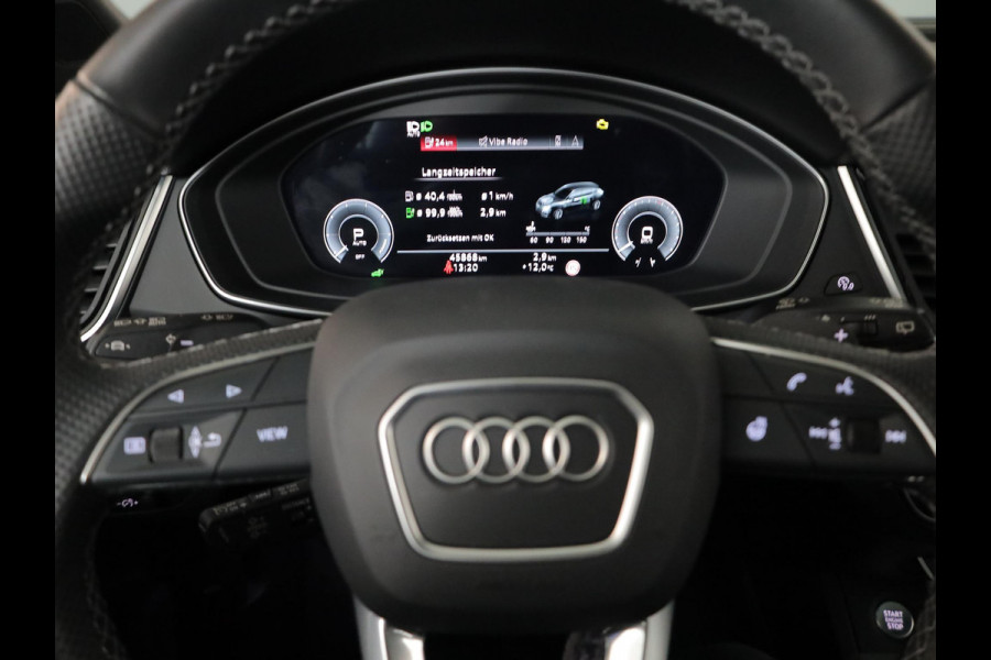 Audi Q5 Sportback 55 TFSI e S edition Competition 367 pk S-tronic | Verlengde garantie | Navigatie | Panoramadak | Parkeersensoren (Park assist) | Rondomzicht camera | Lederen bekleding | S-Line |