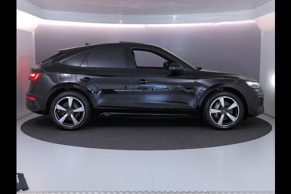 Audi Q5 Sportback 55 TFSI e S edition Competition 367 pk S-tronic | Verlengde garantie | Navigatie | Panoramadak | Parkeersensoren (Park assist) | Rondomzicht camera | Lederen bekleding | S-Line |