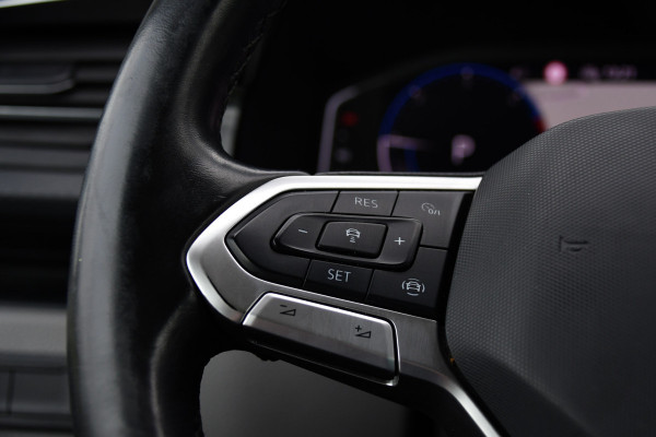 Volkswagen Transporter 2.0 TDI L2H1 30 DC Bulli Virtual, Adaptieve Cruise, Camera, Carplay, LED, Elektrische deur, Standkachel, Stoelverwarming, Trekhaak, Uniek!