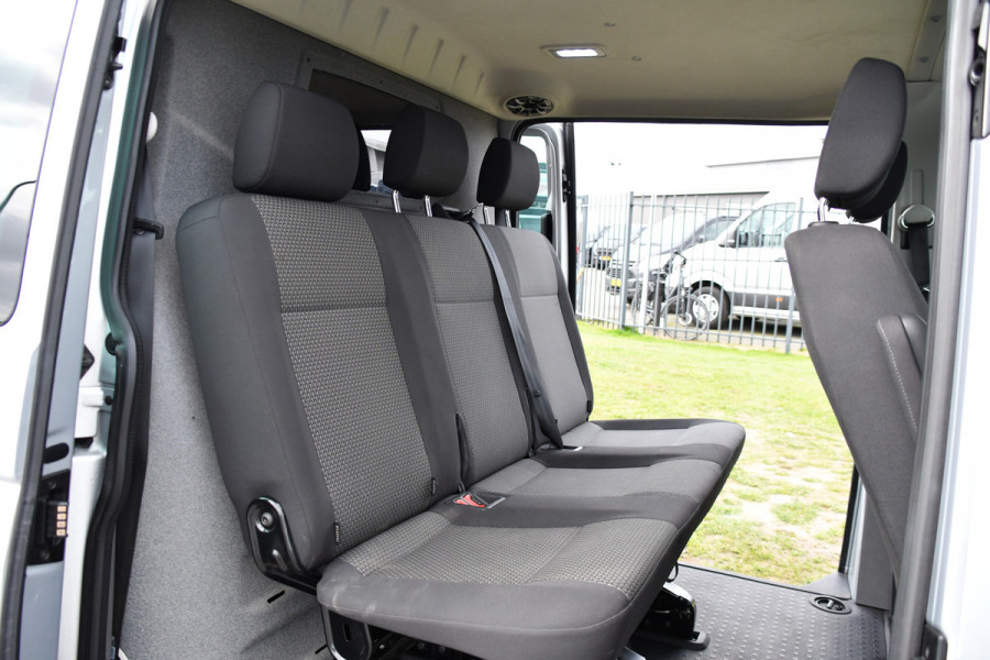 Volkswagen Transporter 2.0 TDI L2H1 30 DC Bulli Virtual, Adaptieve Cruise, Camera, Carplay, LED, Elektrische deur, Standkachel, Stoelverwarming, Trekhaak, Uniek!