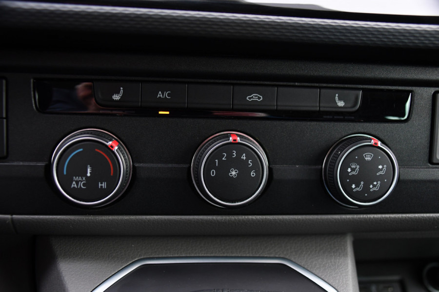 Volkswagen Transporter 2.0 TDI L2H1 30 DC Bulli Virtual, Adaptieve Cruise, Camera, Carplay, LED, Elektrische deur, Standkachel, Stoelverwarming, Trekhaak, Uniek!