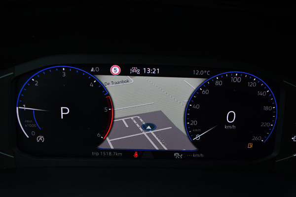 Volkswagen Transporter 2.0 TDI L2H1 30 DC Bulli Virtual, Adaptieve Cruise, Camera, Carplay, LED, Elektrische deur, Standkachel, Stoelverwarming, Trekhaak, Uniek!