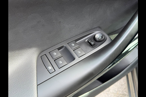 Opel Astra Sports Tourer 1.2 Launch Elegance