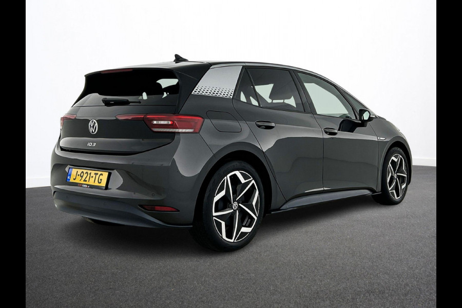 Volkswagen ID.3 First Plus 58 kWh Airco Navi Carplay 19" LM Velgen Adaptive Cruise Control LED Matrix IQ Light DAB+ Alcantara PDC VA + Camera Stoel/Stuurwielverwarming