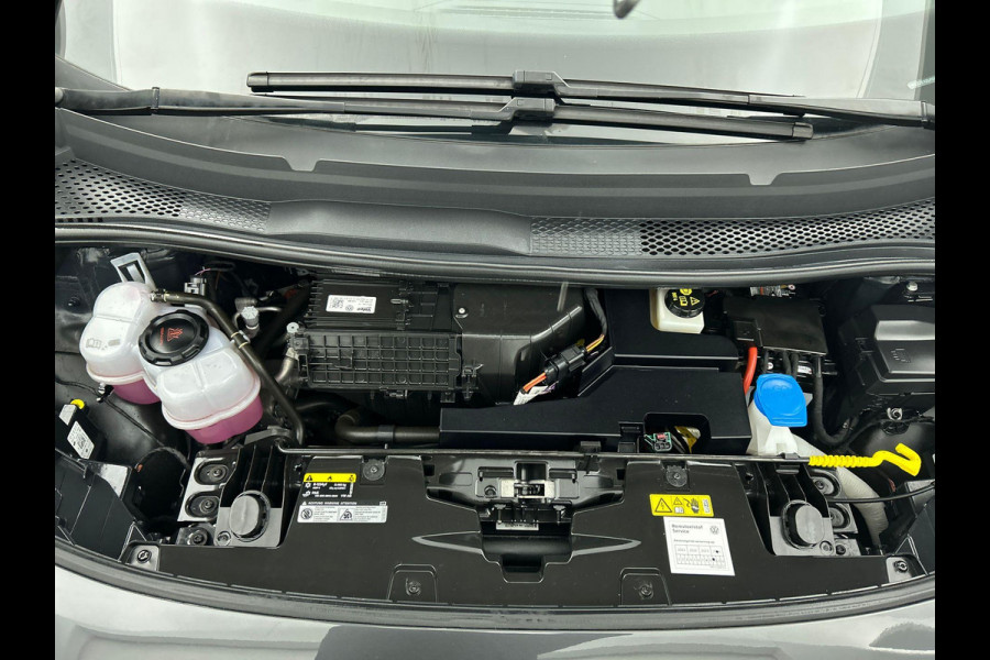 Volkswagen ID.3 First Plus 58 kWh Airco Navi Carplay 19" LM Velgen Adaptive Cruise Control LED Matrix IQ Light DAB+ Alcantara PDC VA + Camera Stoel/Stuurwielverwarming