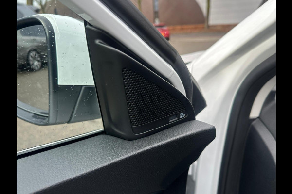 MG EHS 1.5 TGDI Luxury VAN € 23.900,- VOOR € 21.440,- UW LENTEVOORDEEL € 2.460,-! | MEGA COMPLEET!! | PHEV | MEGA COMPLEET! | 52km WLTP ELECTR RIJBEREIK, TOTAAL RIJBEREIK TOT 1.000km!