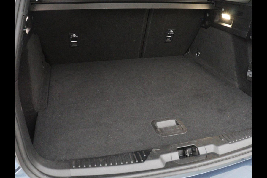 Ford Focus 1.0 EcoBoost ST Line X | Carplay | Camera | Keyless | Full LED | Navigatie | Climate control | Sportstoelen | Parkeerhulp | Bluetooth | Cruise control