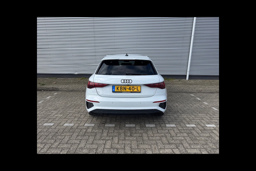 Audi A3 Sportback 40 TFSI e Edition S-line,Leder/Alcantara,Virtueel/Camera,Carplay,Navigatie,Cruisecontrol