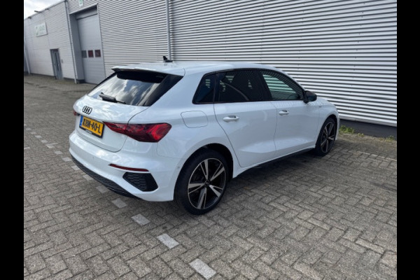 Audi A3 Sportback 40 TFSI e Edition S-line,Leder/Alcantara,Virtueel/Camera,Carplay,Navigatie,Cruisecontrol