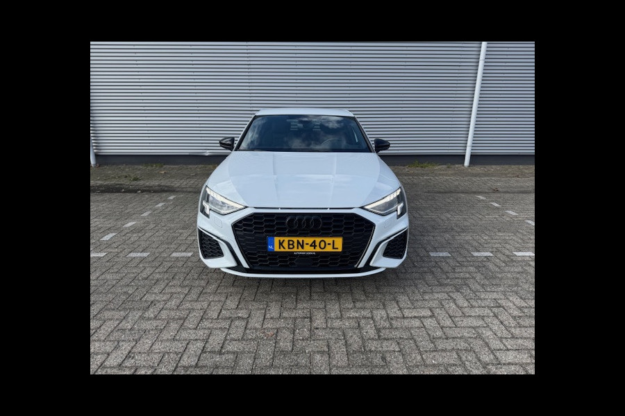 Audi A3 Sportback 40 TFSI e Edition S-line,Leder/Alcantara,Virtueel/Camera,Carplay,Navigatie,Cruisecontrol