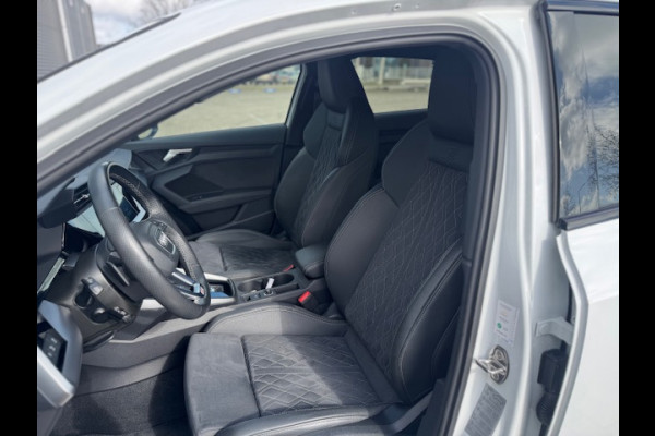 Audi A3 Sportback 40 TFSI e Edition S-line,Leder/Alcantara,Virtueel/Camera,Carplay,Navigatie,Cruisecontrol