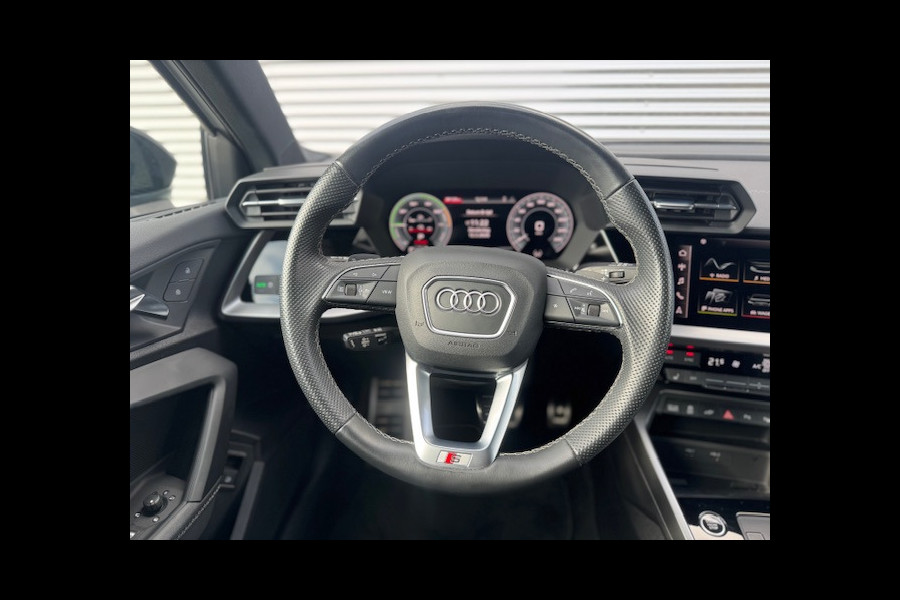 Audi A3 Sportback 40 TFSI e Edition S-line,Leder/Alcantara,Virtueel/Camera,Carplay,Navigatie,Cruisecontrol