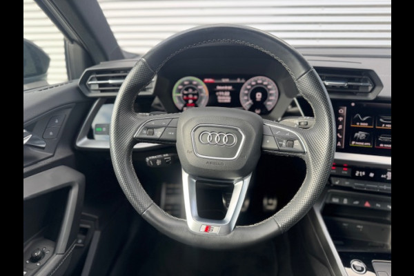 Audi A3 Sportback 40 TFSI e Edition S-line,Leder/Alcantara,Virtueel/Camera,Carplay,Navigatie,Cruisecontrol