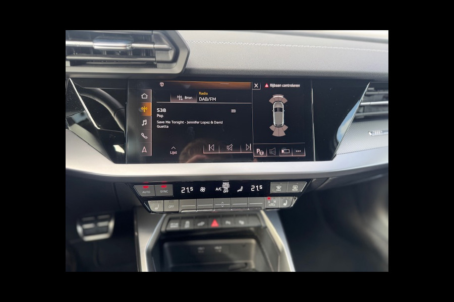 Audi A3 Sportback 40 TFSI e Edition S-line,Leder/Alcantara,Virtueel/Camera,Carplay,Navigatie,Cruisecontrol