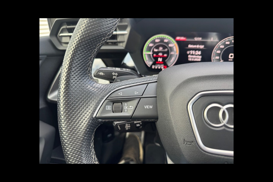 Audi A3 Sportback 40 TFSI e Edition S-line,Leder/Alcantara,Virtueel/Camera,Carplay,Navigatie,Cruisecontrol