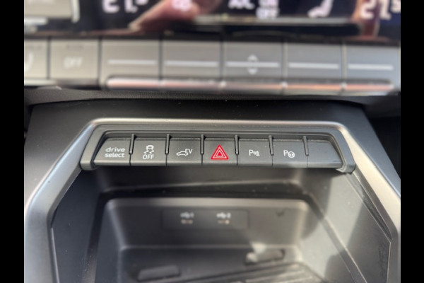 Audi A3 Sportback 40 TFSI e Edition S-line,Leder/Alcantara,Virtueel/Camera,Carplay,Navigatie,Cruisecontrol