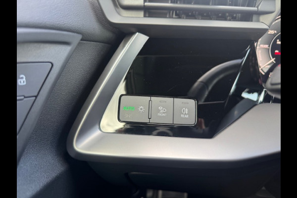 Audi A3 Sportback 40 TFSI e Edition S-line,Leder/Alcantara,Virtueel/Camera,Carplay,Navigatie,Cruisecontrol