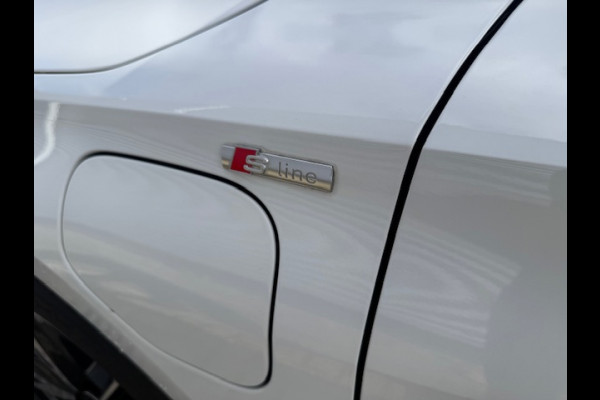 Audi A3 Sportback 40 TFSI e Edition S-line,Leder/Alcantara,Virtueel/Camera,Carplay,Navigatie,Cruisecontrol