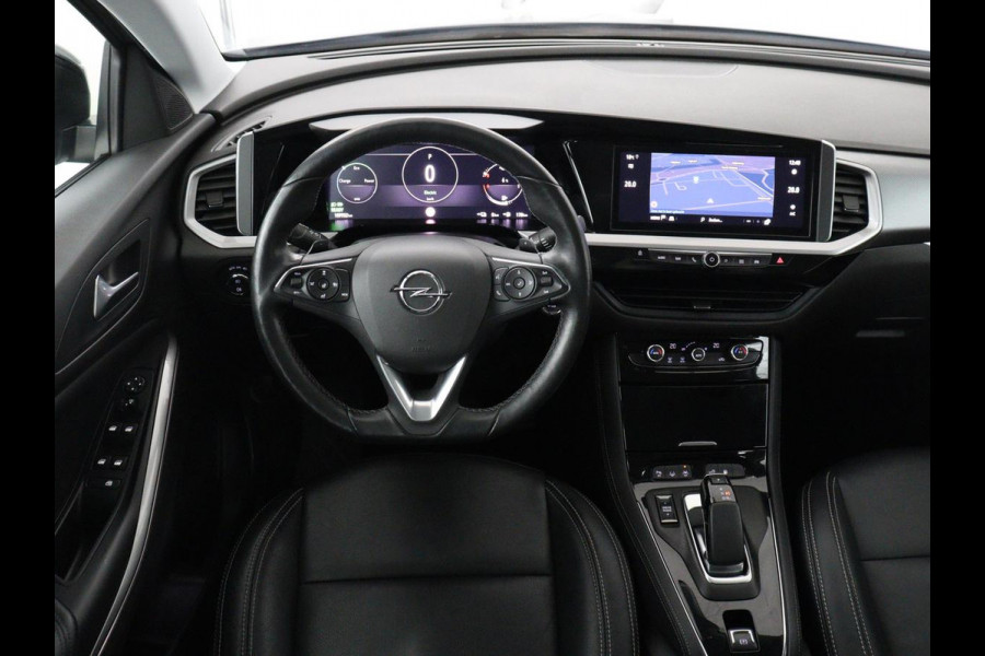 Opel Grandland X 1.6 Turbo Hybrid Elegance | Leder | Adaptive cruise | Trekhaak | Stuurverwarming | Carplay | Navigatie | Full LED | Camera | Climate control | PHEV | Plug In