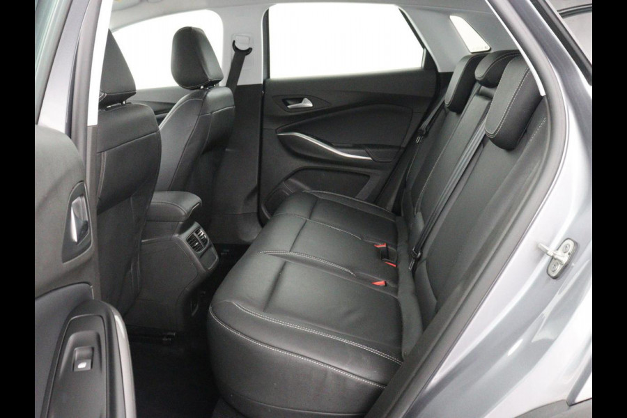 Opel Grandland X 1.6 Turbo Hybrid Elegance | Leder | Adaptive cruise | Trekhaak | Stuurverwarming | Carplay | Navigatie | Full LED | Camera | Climate control | PHEV | Plug In