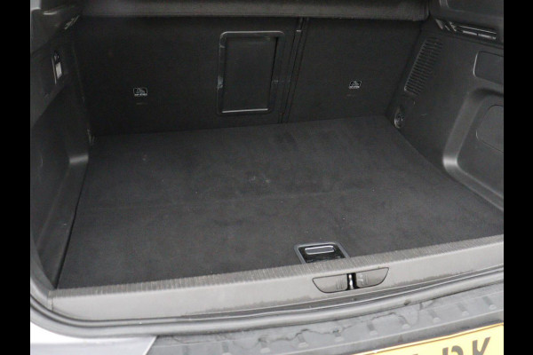 Opel Grandland X 1.6 Turbo Hybrid Elegance | Leder | Adaptive cruise | Trekhaak | Stuurverwarming | Carplay | Navigatie | Full LED | Camera | Climate control | PHEV | Plug In