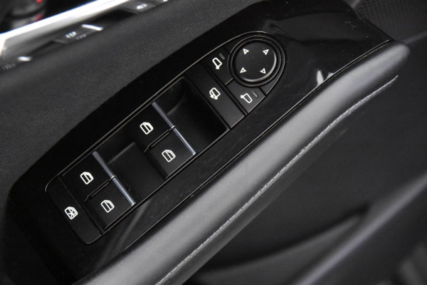 Mazda CX-30 2.0 e-SkyActiv-X M Hybrid *1ste Eigenaar*Navigatie*Stoelverw.*