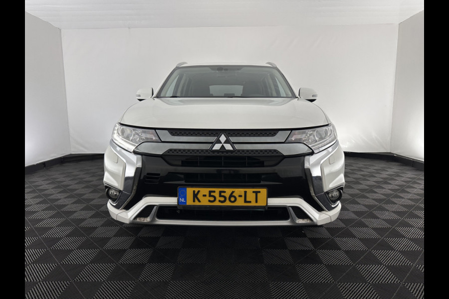 Mitsubishi Outlander 2.4 PHEV Pure (INCL-BTW) *AUT | FULL-LED | KEYLESS | CAMERA | HEATED-COMFORTSEATS | ECC | SHIFTPADDLES | PDC | CRUISE | PRIVACY-GLASS | DAB | TOWBAR | 16''ALU*