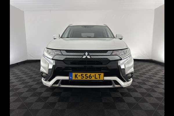 Mitsubishi Outlander 2.4 PHEV Pure (INCL-BTW) *AUT | FULL-LED | KEYLESS | CAMERA | HEATED-COMFORTSEATS | ECC | SHIFTPADDLES | PDC | CRUISE | PRIVACY-GLASS | DAB | TOWBAR | 16''ALU*