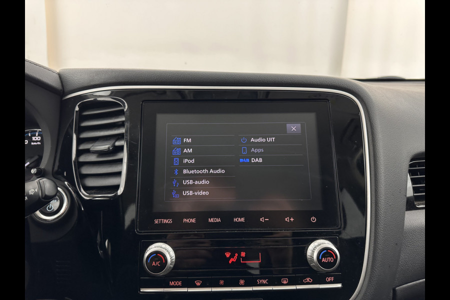 Mitsubishi Outlander 2.4 PHEV Pure (INCL-BTW) *AUT | FULL-LED | KEYLESS | CAMERA | HEATED-COMFORTSEATS | ECC | SHIFTPADDLES | PDC | CRUISE | PRIVACY-GLASS | DAB | TOWBAR | 16''ALU*