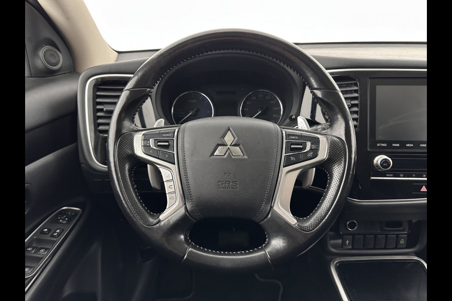 Mitsubishi Outlander 2.4 PHEV Pure (INCL-BTW) *AUT | FULL-LED | KEYLESS | CAMERA | HEATED-COMFORTSEATS | ECC | SHIFTPADDLES | PDC | CRUISE | PRIVACY-GLASS | DAB | TOWBAR | 16''ALU*