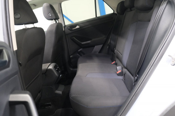 Volkswagen T-Roc 1.5 TSI Sport Business R-Line Automaat - Airco, Cruise, Panodak, Carplay, Virtual Display, PDC, Navi.