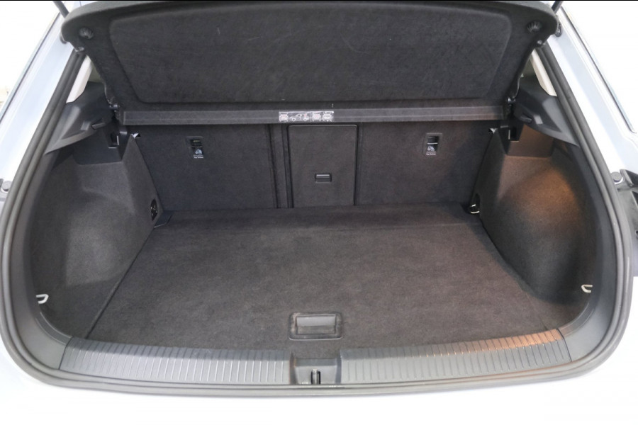 Volkswagen T-Roc 1.5 TSI Sport Business R-Line Automaat - Airco, Cruise, Panodak, Carplay, Virtual Display, PDC, Navi.