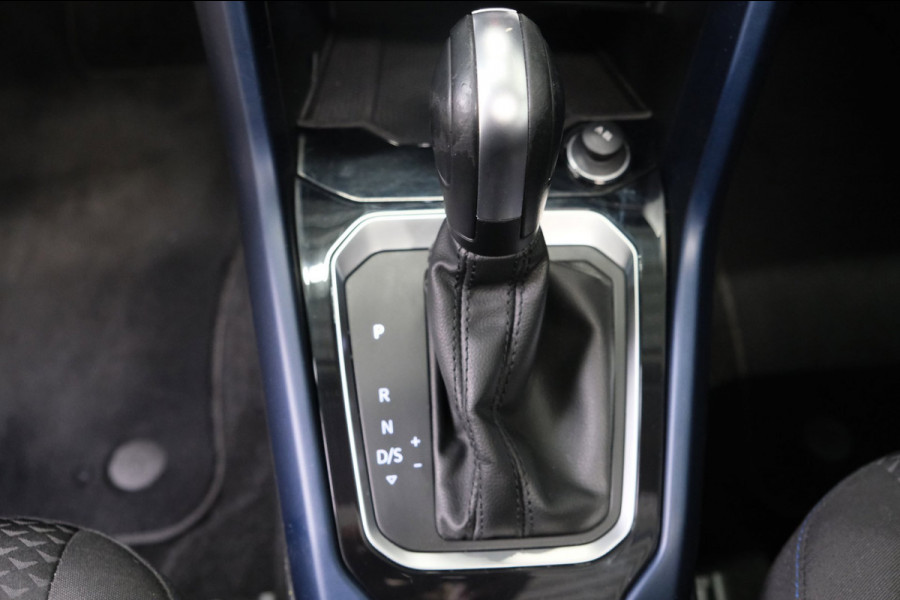 Volkswagen T-Roc 1.5 TSI Sport Business R-Line Automaat - Airco, Cruise, Panodak, Carplay, Virtual Display, PDC, Navi.