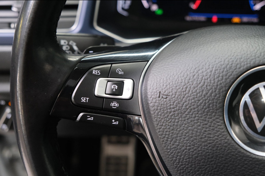 Volkswagen T-Roc 1.5 TSI Sport Business R-Line Automaat - Airco, Cruise, Panodak, Carplay, Virtual Display, PDC, Navi.